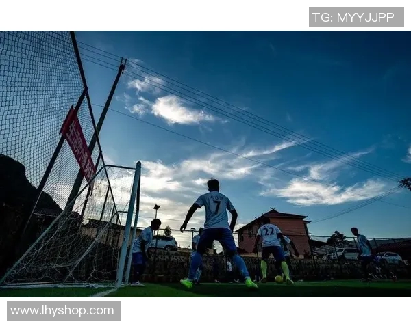 描绘足球明星男生背影的艺术创作与情感表达探索