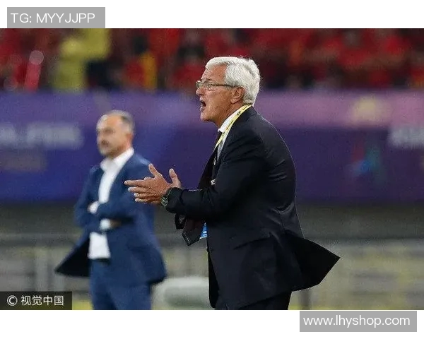 足球明星为何选择兼职工作背后的真实原因与人生思考